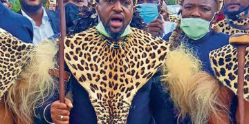 Des milliers de personnes fêtent le nouveau roi zoulou d’Afrique du Sud