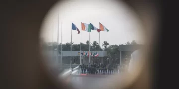 Lors de la visite d’Emmanuel Macron en Côte d’Ivoire, en décembre 2019. © Soazig de la Moissonniere