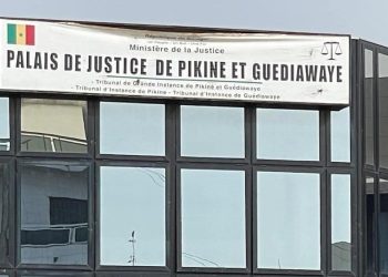 Guédiawaye : la mère soulève les draps et tombe sur l’amant de sa fille de 17 ans, à l’heure du kheud